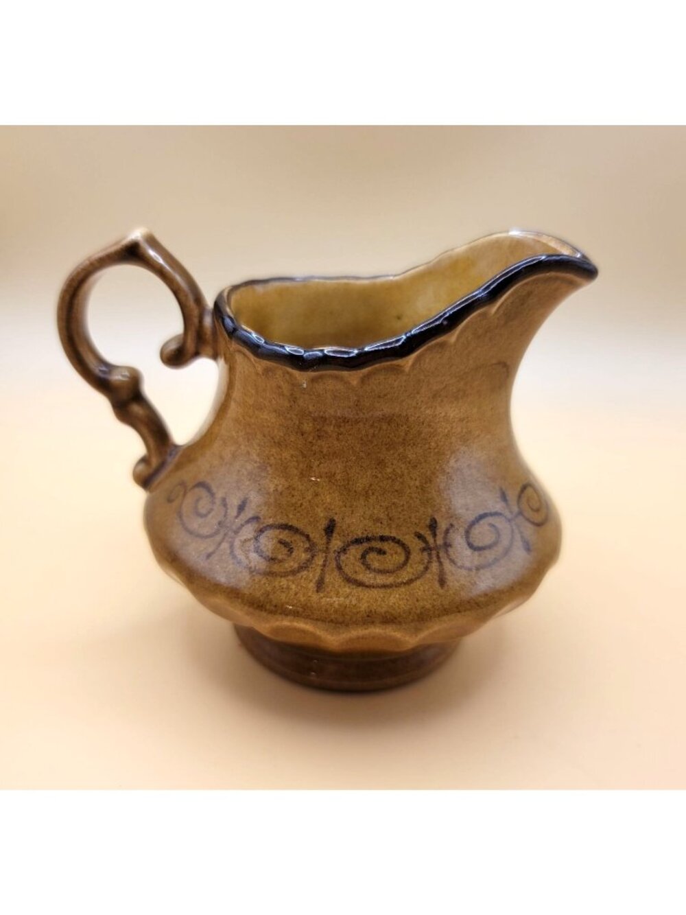 Vintage Metlox Creamer Ceramic Milk Jug Vernon Ware San Fernando Gold sm2008